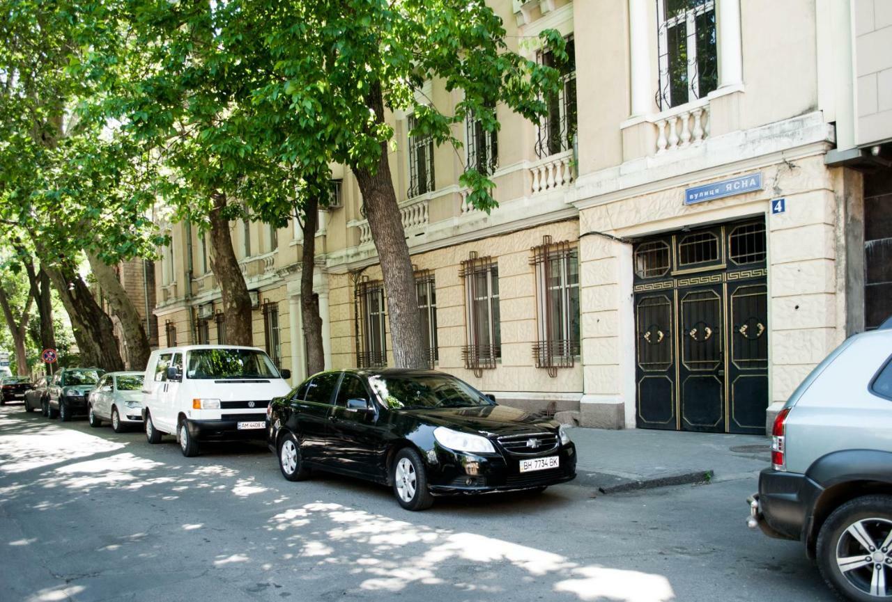 Hostel Uyutniy Dvorik 敖德萨 外观 照片